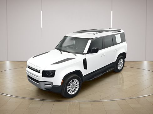 Used 2025 Land Rover Defender 110 S AWD/4WD image 31