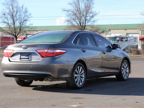 Used 2016 Toyota Camry XLE image 6