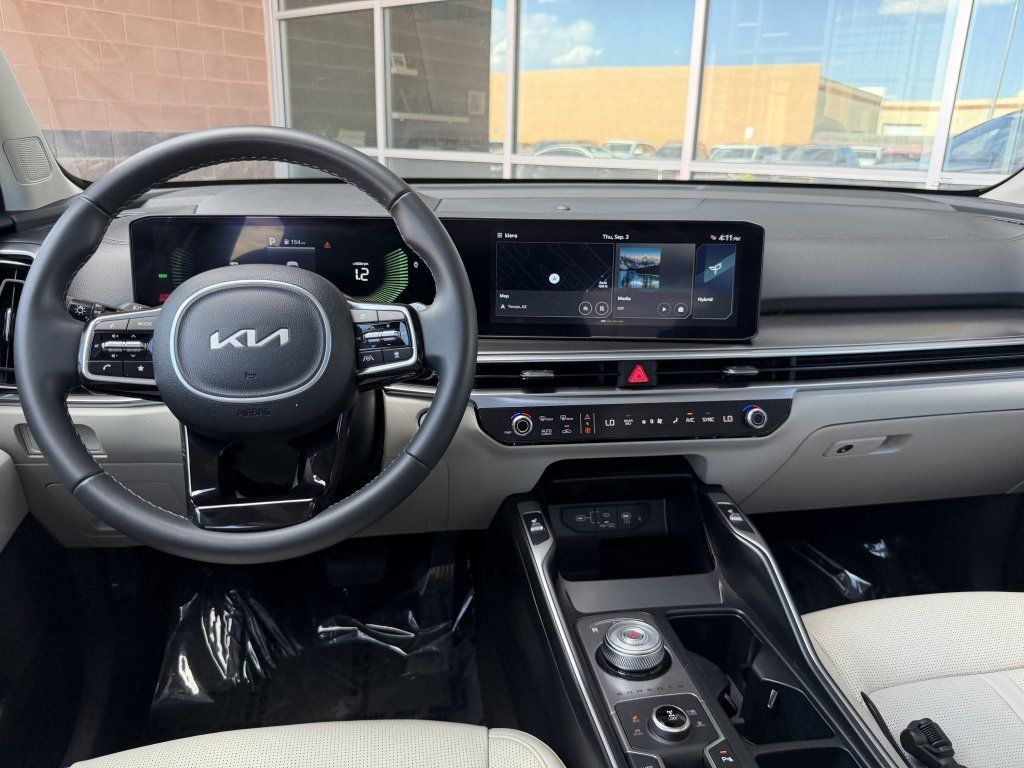 Used 2025 Kia Sorento EX w/ EX Panoramic Sunroof Package AWD/4WD image 16