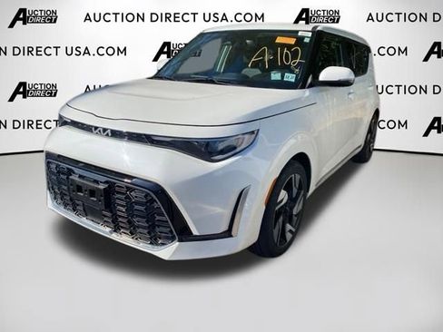 Used 2023 Kia Soul GT-Line w/ GT-Line Technology Package FWD image 1
