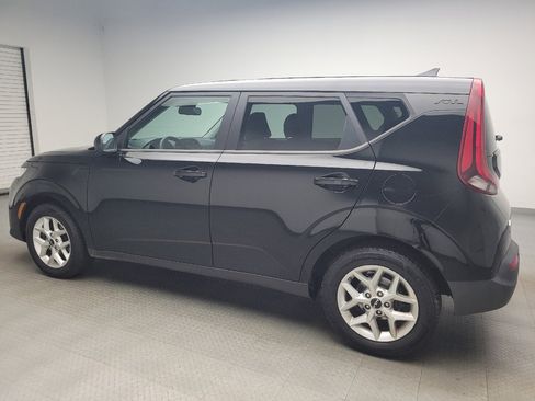 Used 2022 Kia Soul LX w/ Technology Package FWD image 3