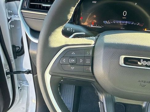New 2025 Jeep Grand Cherokee L Altitude RWD image 16