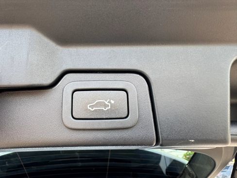 Used 2017 Land Rover Range Rover Evoque SE AWD/4WD image 29