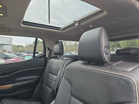 Used 2017 GMC Acadia Denali w/ Technology Package image 14