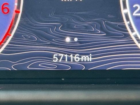 Certified 2024 Jeep Wagoneer L Series II w/ Flexible Seating Group image 37