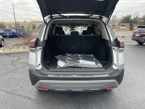 Used 2023 Nissan Rogue SV AWD/4WD image 33