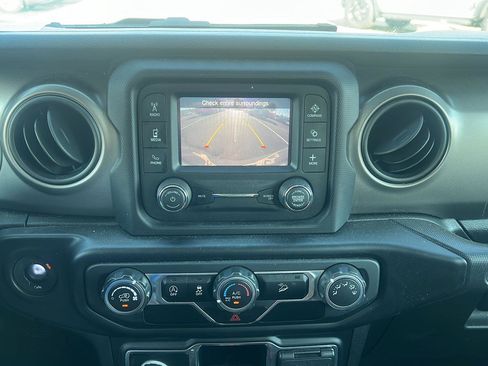 Used 2020 Jeep Wrangler Unlimited Sport AWD/4WD image 21