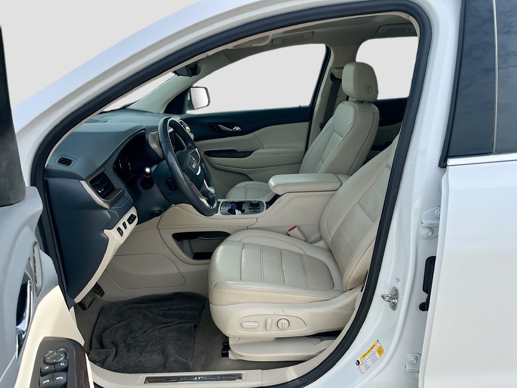 Used 2022 GMC Acadia Denali w/ Denali Ultimate Package AWD/4WD image 22
