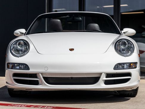 Used 2006 Porsche 911 Carrera RWD image 8