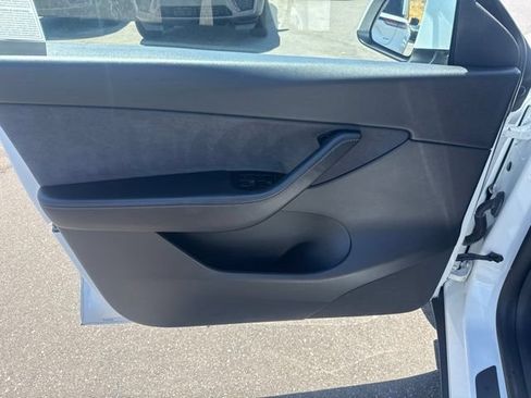 Used 2020 Tesla Model Y Long Range AWD/4WD image 11