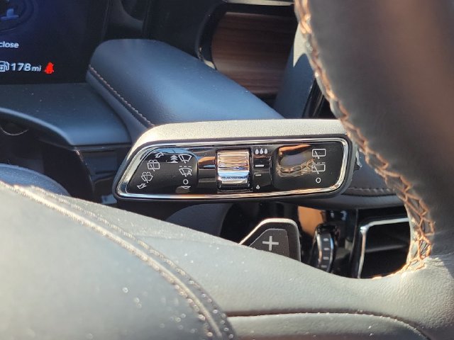 Used 2025 Lincoln Aviator Reserve w/ Equipment Group 201A AWD/4WD image 15