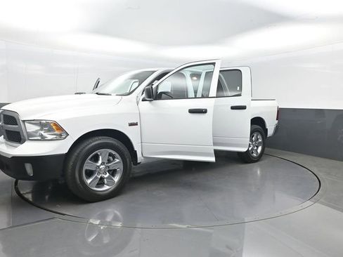 Used 2019 RAM 1500 Tradesman w/ Tradesman SXT Package AWD/4WD image 32