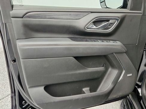 Used 2021 GMC Yukon SLT w/ SLT Premium Package image 11