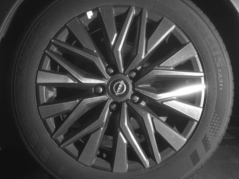 Used 2025 Nissan Altima 2.5 SV image 14