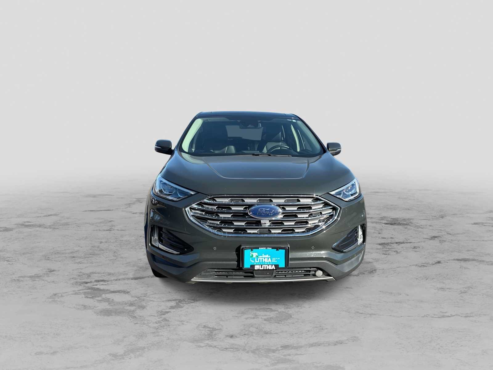 Used 2022 Ford Edge Titanium w/ Equipment Group 301A AWD/4WD image 3