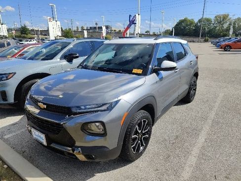 Used 2021 Chevrolet TrailBlazer ACTIV w/ Sun and Liftgate Package AWD/4WD image 8