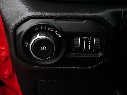 Used 2022 Jeep Wrangler Willys image 27