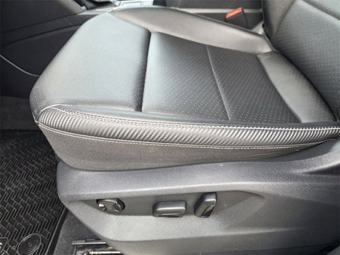 Used 2023 Volkswagen Atlas Cross Sport SE w/ Panoramic Sunroof Package image 18