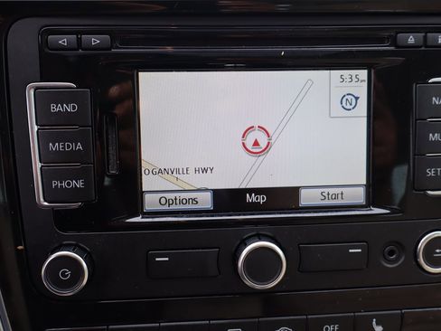 Used 2013 Volkswagen Passat TDI SE FWD image 22