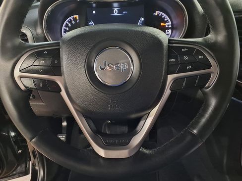 Certified 2019 Jeep Grand Cherokee Limited image 11