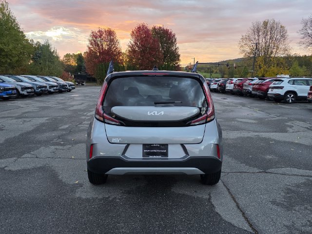 Certified 2025 Kia Soul LX w/ LX Technology Package FWD image 7