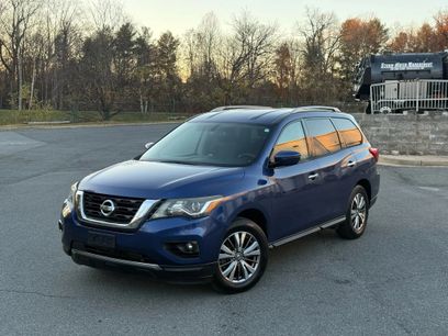 Used 2018 Nissan Pathfinder SV