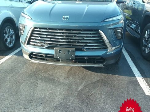 Used 2026 Buick Enclave Preferred w/ Power Package FWD image 1