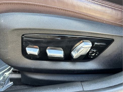 Used 2018 BMW 540i RWD image 23