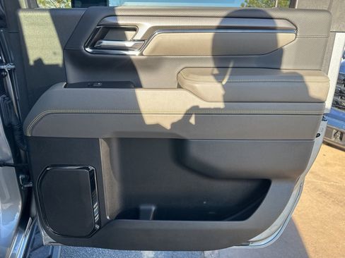 Certified 2024 Chevrolet Silverado 2500 ZR2 w/ Technology Package image 25