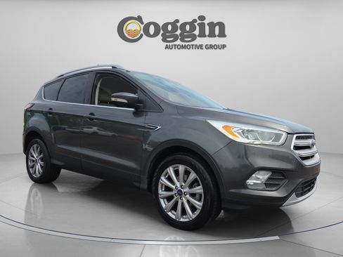 Used 2017 Ford Escape Titanium image 7