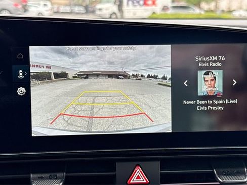 New 2025 Hyundai Elantra SEL image 19