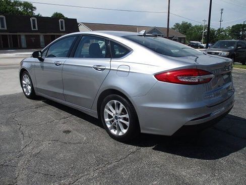 Used 2020 Ford Fusion SE FWD image 10