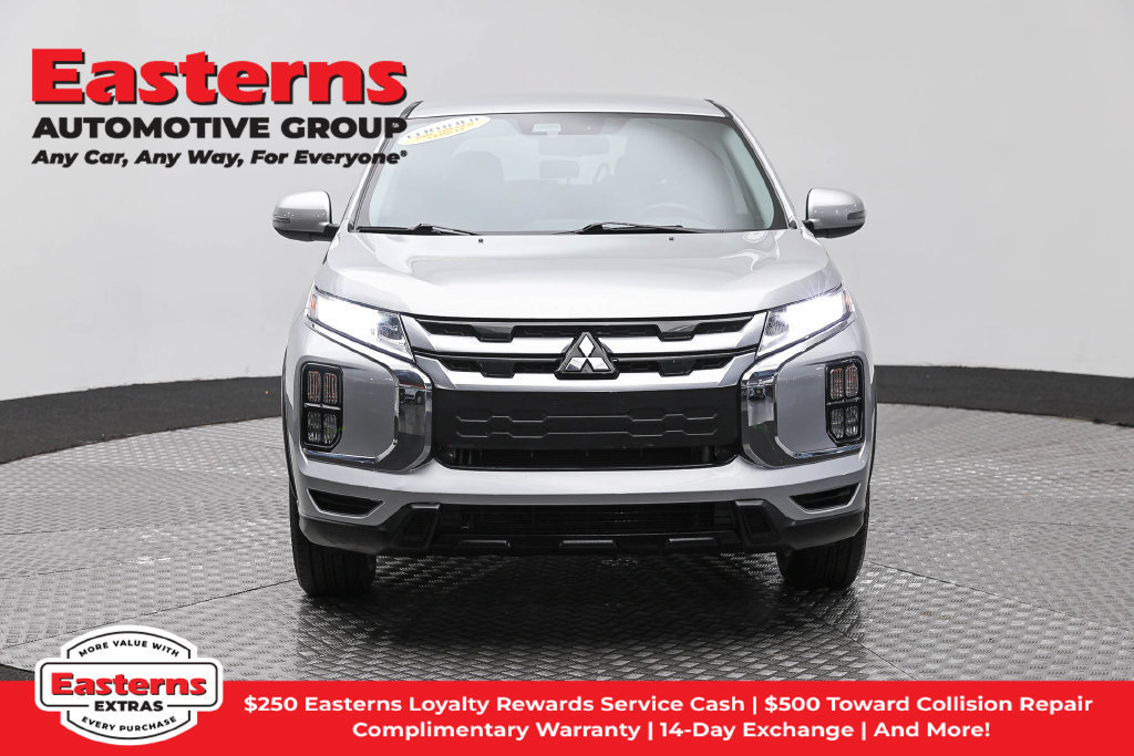 Used 2024 Mitsubishi Outlander Sport SE AWD/4WD image 3