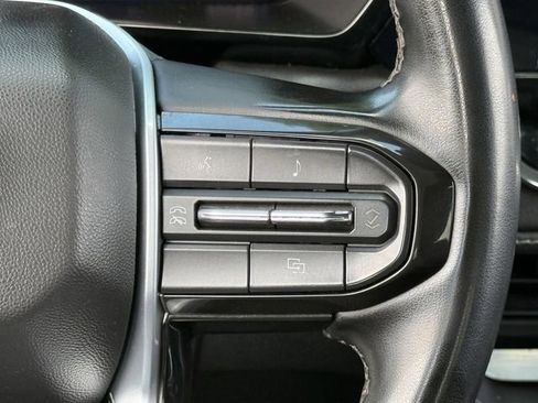 Used 2024 Chevrolet Colorado LT RWD image 18