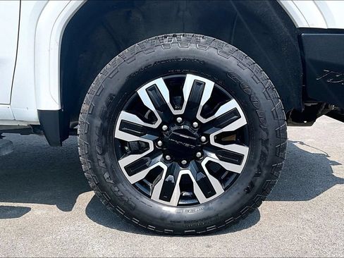 Used 2020 GMC Sierra 2500 Denali w/ Denali Ultimate Package AWD/4WD image 9