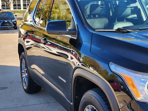 Used 2019 GMC Acadia SLT image 8