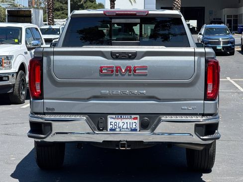 Used 2023 GMC Sierra 1500 SLT w/ SLT Convenience Package AWD/4WD image 4