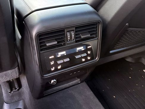 Used 2024 Porsche Cayenne image 15