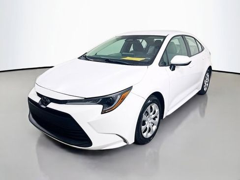 Used 2024 Toyota Corolla LE FWD image 5