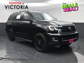 Used 2019 Toyota Sequoia TRD Sport w/ TRD Sport Premium Package AWD/4WD video 1
