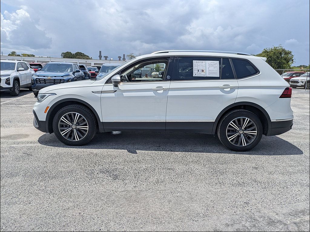 Used 2024 Volkswagen Tiguan Wolfsburg Edition AWD/4WD image 4