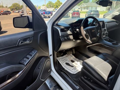 Used 2018 Chevrolet Tahoe LT w/ LT Signature Package AWD/4WD image 14