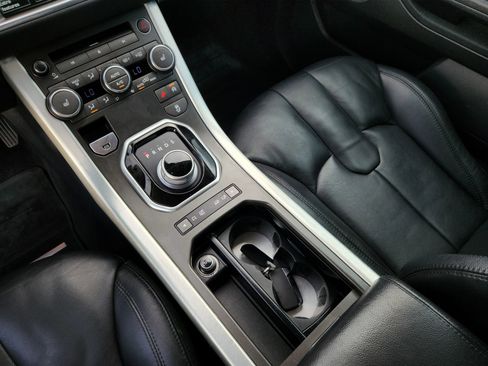 Used 2015 Land Rover Range Rover Evoque Pure Premium image 12