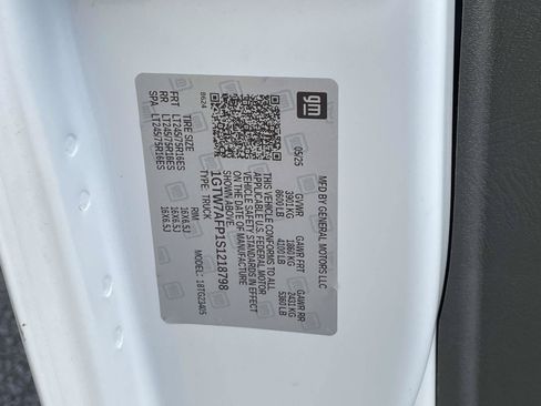 Certified 2025 GMC Savana 2500 w/ Driver Convenience Package RWD image 31