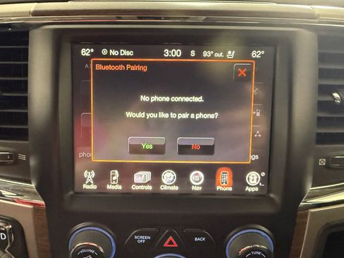 Used 2014 RAM 1500 Laramie w/ Convenience Group image 31