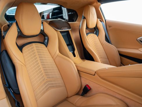 Used 2021 Chevrolet Corvette Stingray Premium Cpe w/ Z51 Performance Package image 28