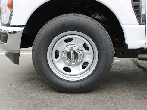 Used 2024 Ford F350 XL w/ XL Chrome Package RWD image 35