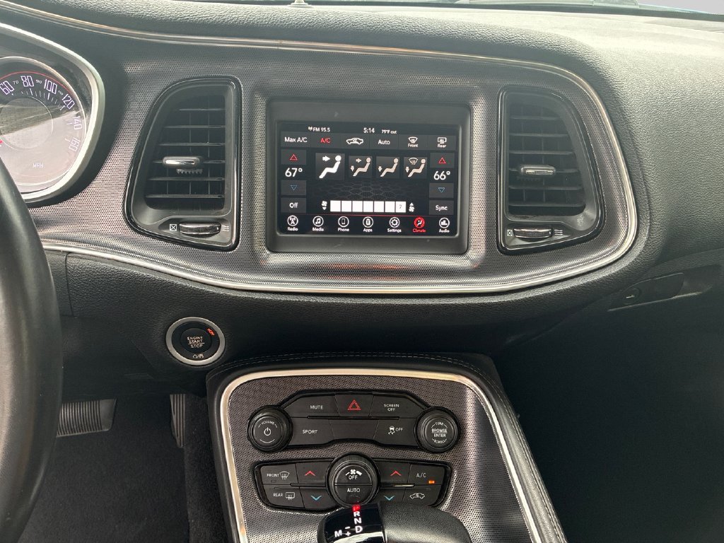 Used 2023 Dodge Challenger SXT RWD image 13