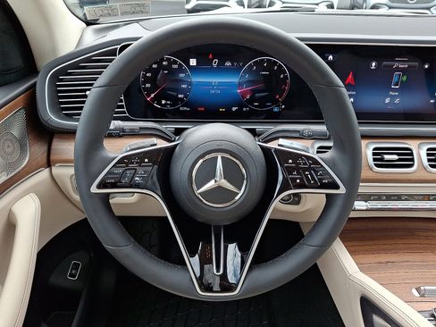 Certified 2024 Mercedes-Benz GLS 450 4MATIC image 22