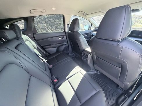 Certified 2025 Nissan Murano SV image 29